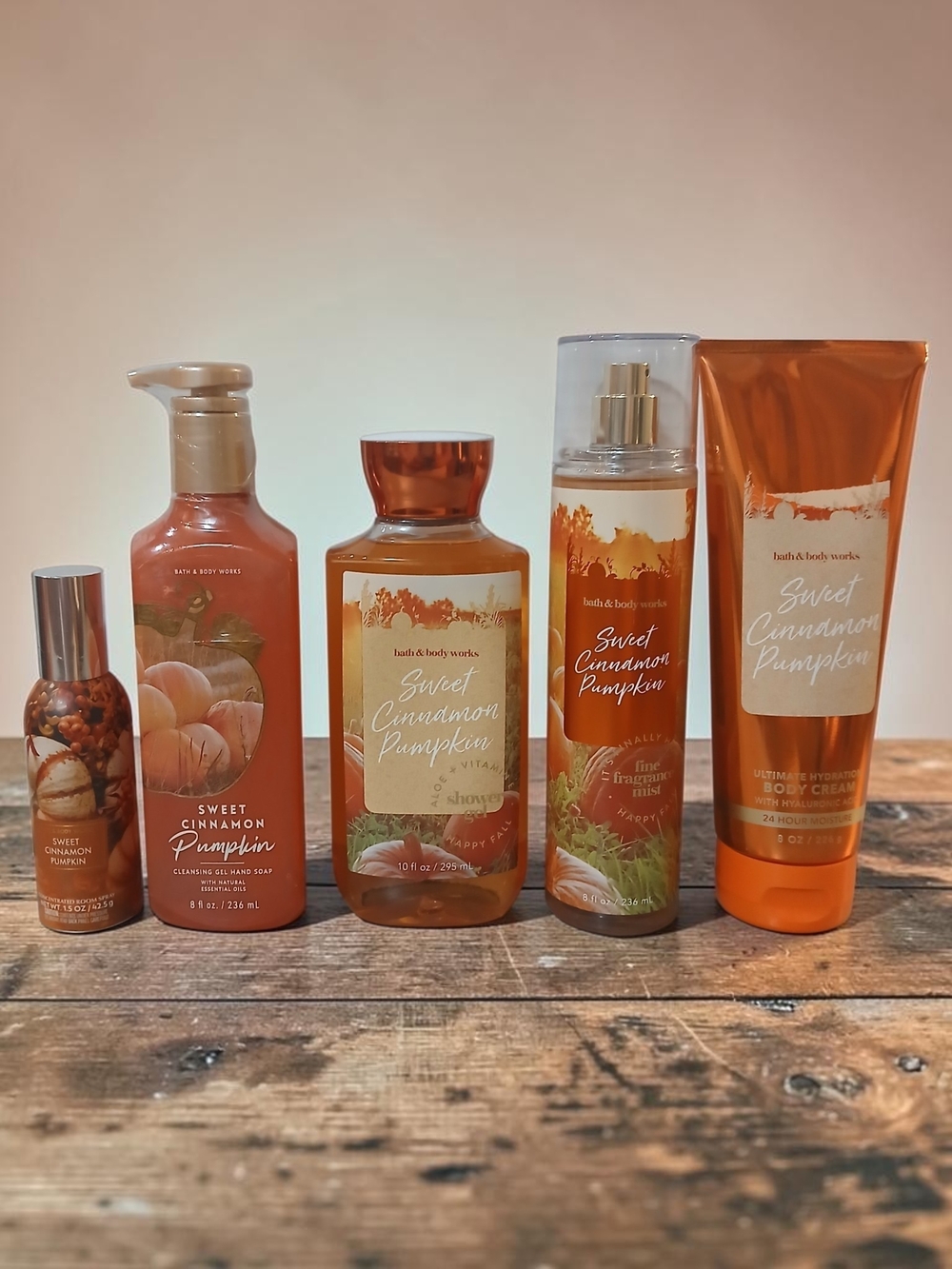 Bath & Body Works Sweet Cinnamon Pumpkin Body Care Set - Orange